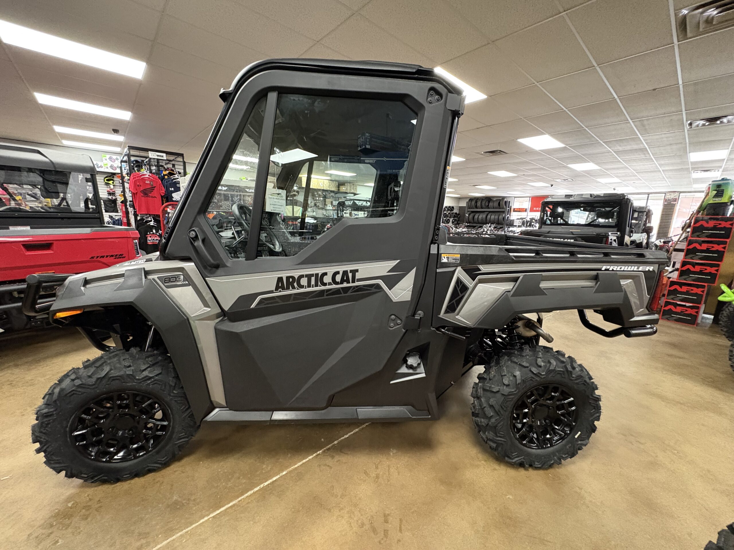 2025 PROWLER LIMITED TUNGSTEN - Image 3