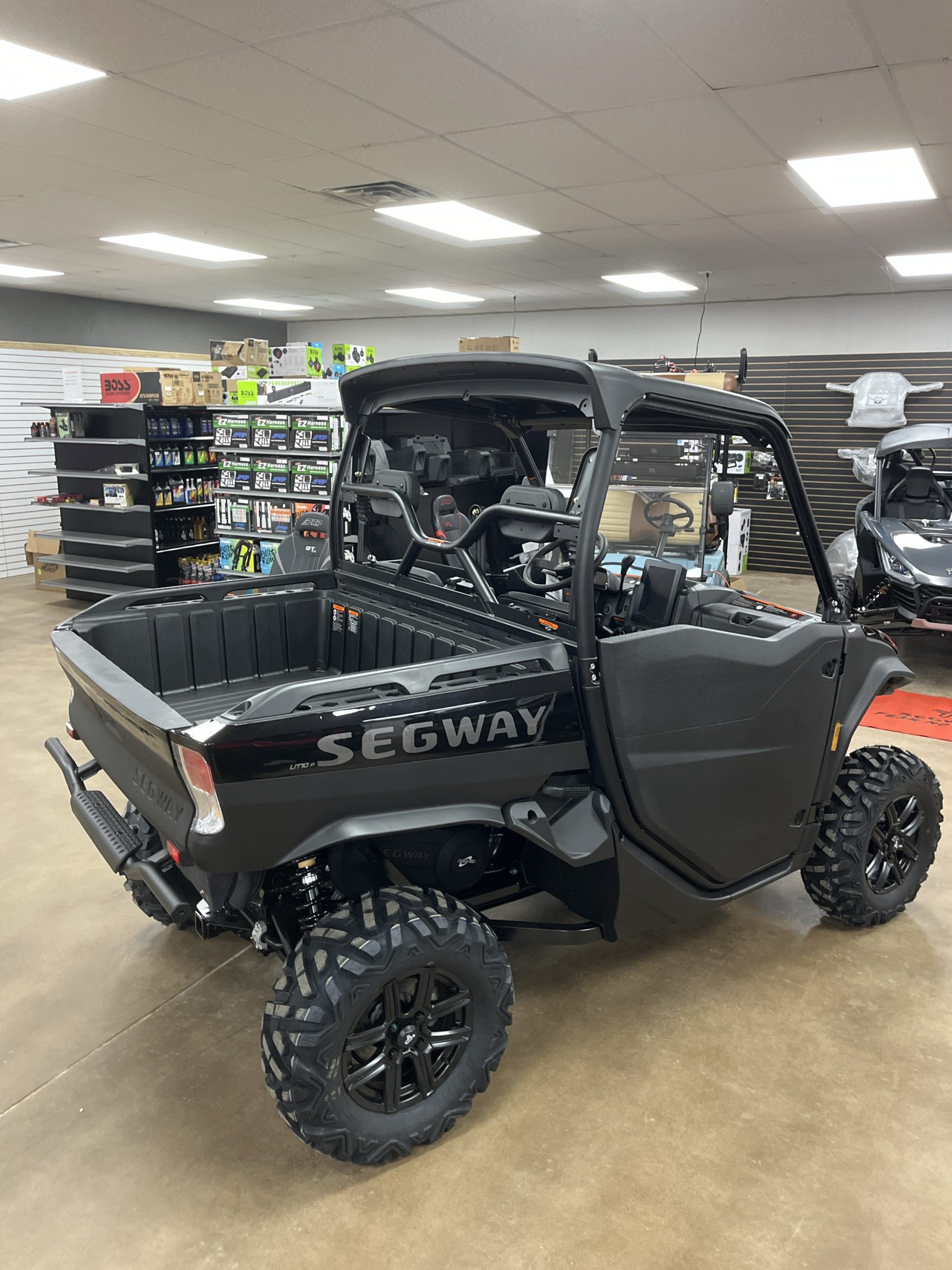 2025 FUGLEMAN UT10 P BLACK - Image 5